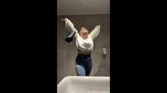 PUBLIC DILDO FUCK XXX (Tiffanybabe01)