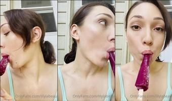 lilylabeau 10 08 2020 677073522 I love sucking popsicles  (lilylabeau)