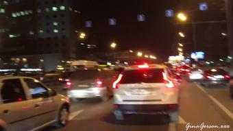 Small stop in Moscow (Gina Gerson Real)