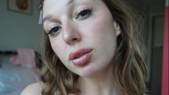 680. Lip Gloss Try On (HARPERMADI)