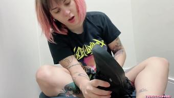 You Can T Stop Staring At My Sneakers (Lily Ann X)