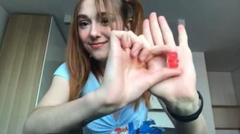 Eating small jellies - Sep 29, 2022 (Anna_Prince)
