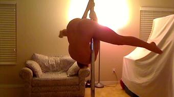 Pole Dance And Strip (LauranVickers)