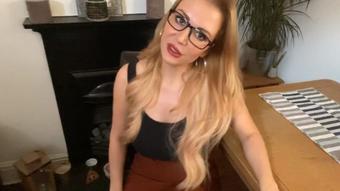Estate agent gratitude - Nov 20, 2019 (Lucy Alexandra MILF)