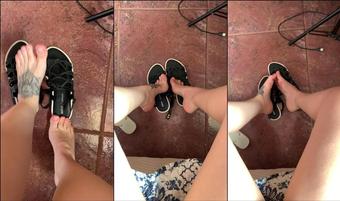pedaale 10 02 2022 2359126135 Pezinho de Melissa apÃ³s chegar em casa  â¤ï¸ My dirt foot after walk  â¤ï¸ (pedaale)
