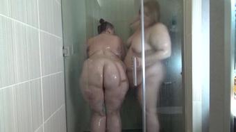 Lusciousrose69 Bbw Mommy Daughter Wet And Steamy Shower (LusciousRose69)