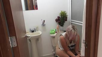 Bobbicruz Bathroom Documentary 1 (bobbicruz)
