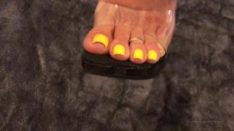 italianfootgoddess 01 12 2019 15317295 Just_a_random_tour_of_my_FEET (italianfootgoddess)